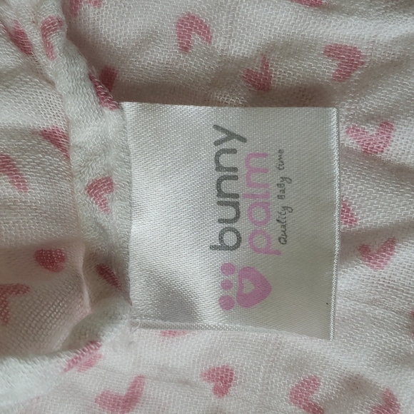Bunny Palm Bamboo Swaddle Blanket - Picture 4 of 6